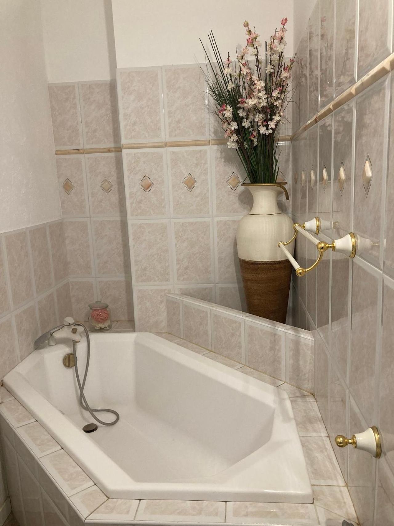 Chateau Marith - Etablissement Climatise Avec Piscine Hotel Clairac  Room photo